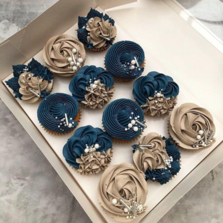 Premium Eid cupcakes for online delivery in Karachi